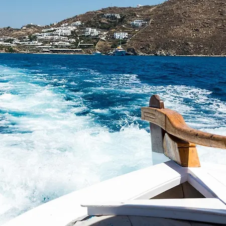 Eleftheria & Hotel *