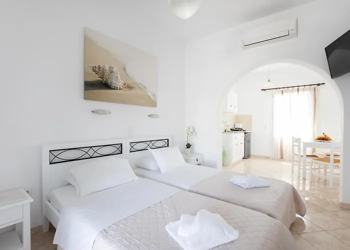 Eleftheria & Hotel Ornos (Mykonos)