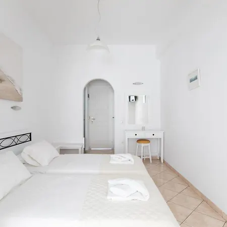 Eleftheria & Szálloda