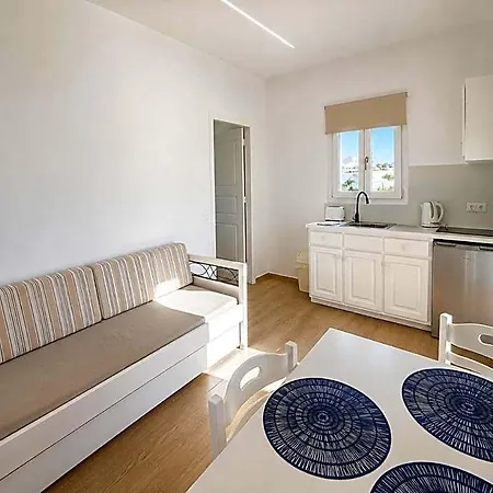 Eleftheria & Hotell Ornos (Mykonos)