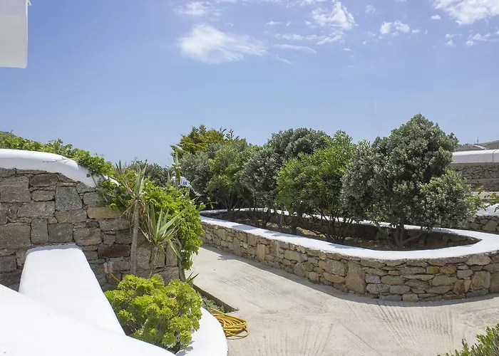 Eleftheria & * Ornos (Mykonos)