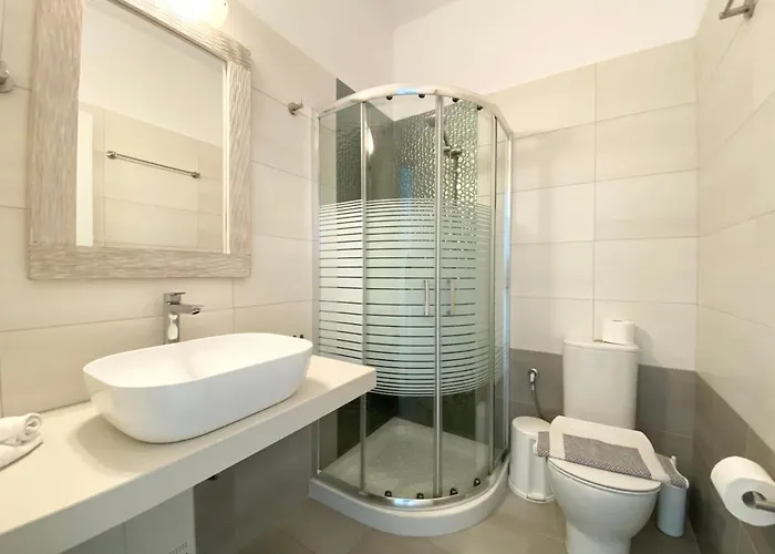 Eleftheria & 오르노스